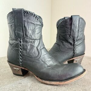 Lane Plain Jane Shortie Black Distressed Bootie Women’s Size 7